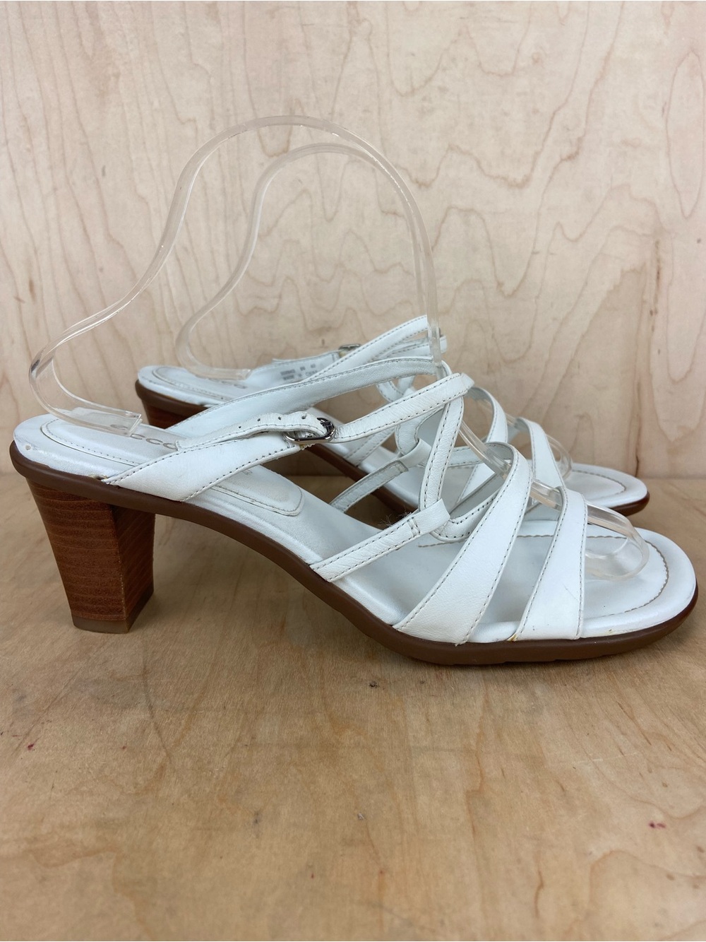Ecco Women’s White Strappy Leather Block Heel Sandals Size 9/9.5